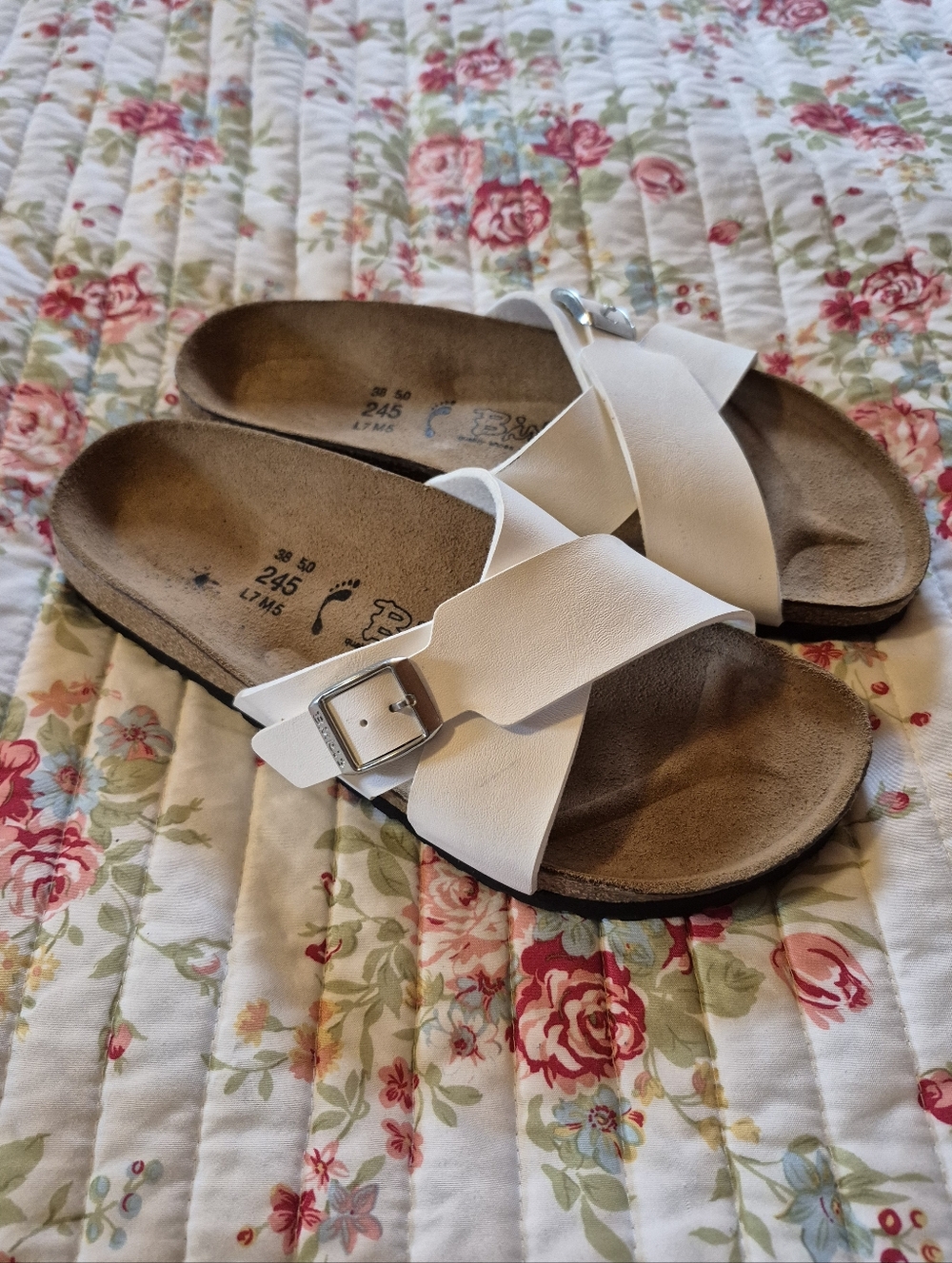 New Birkenstock Womens Size 7 White Cross-Strap Silver Buckle Sandals